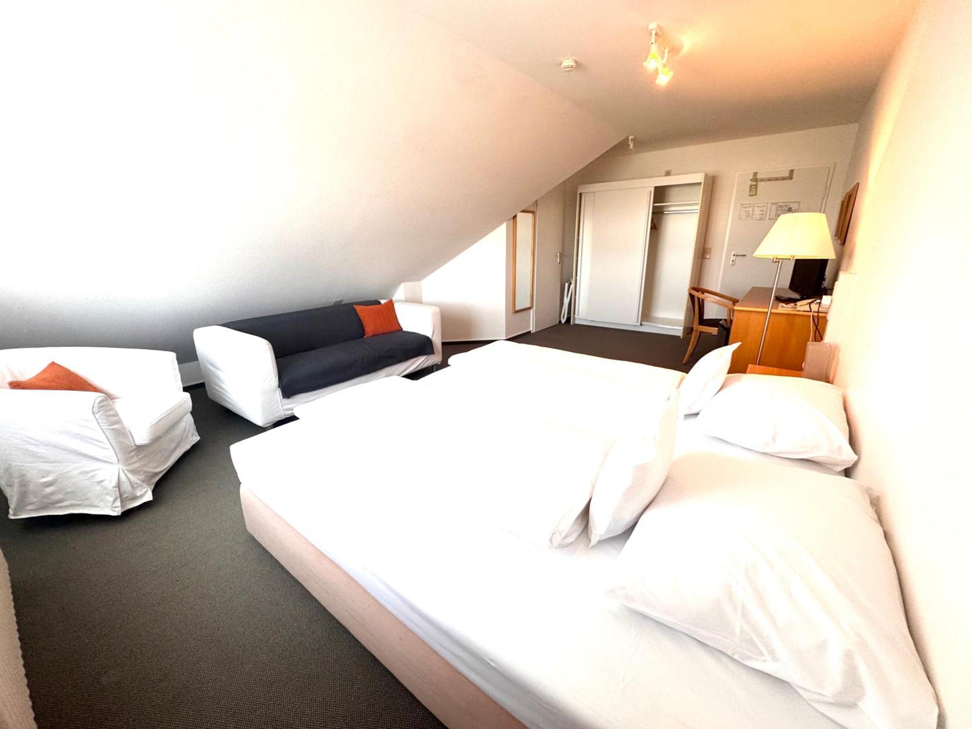 אנדינגן Kirchers Park & Wellnesshotel Kaiserstuhl Garni מראה חיצוני תמונה