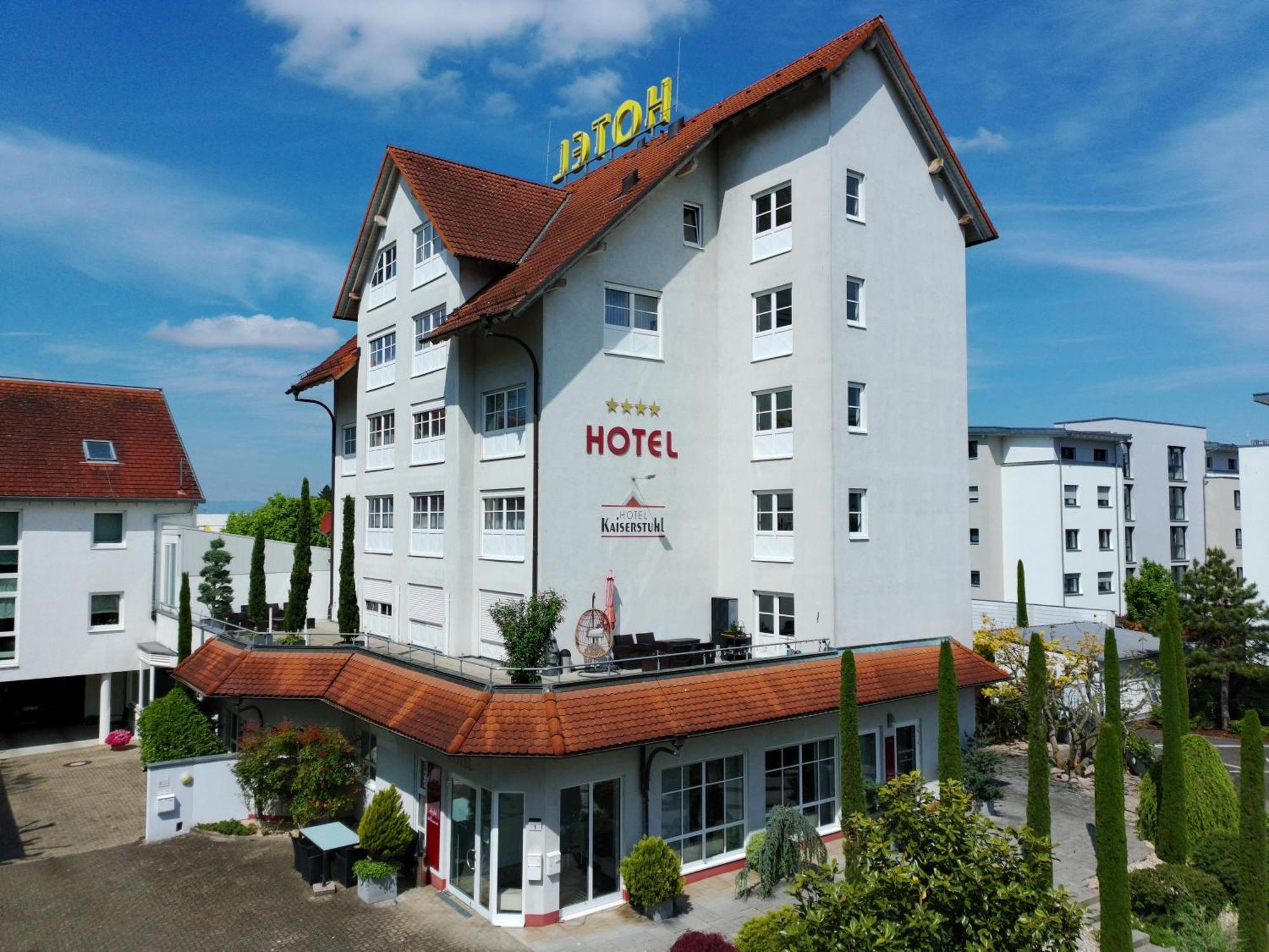 אנדינגן Kirchers Park & Wellnesshotel Kaiserstuhl Garni מראה חיצוני תמונה