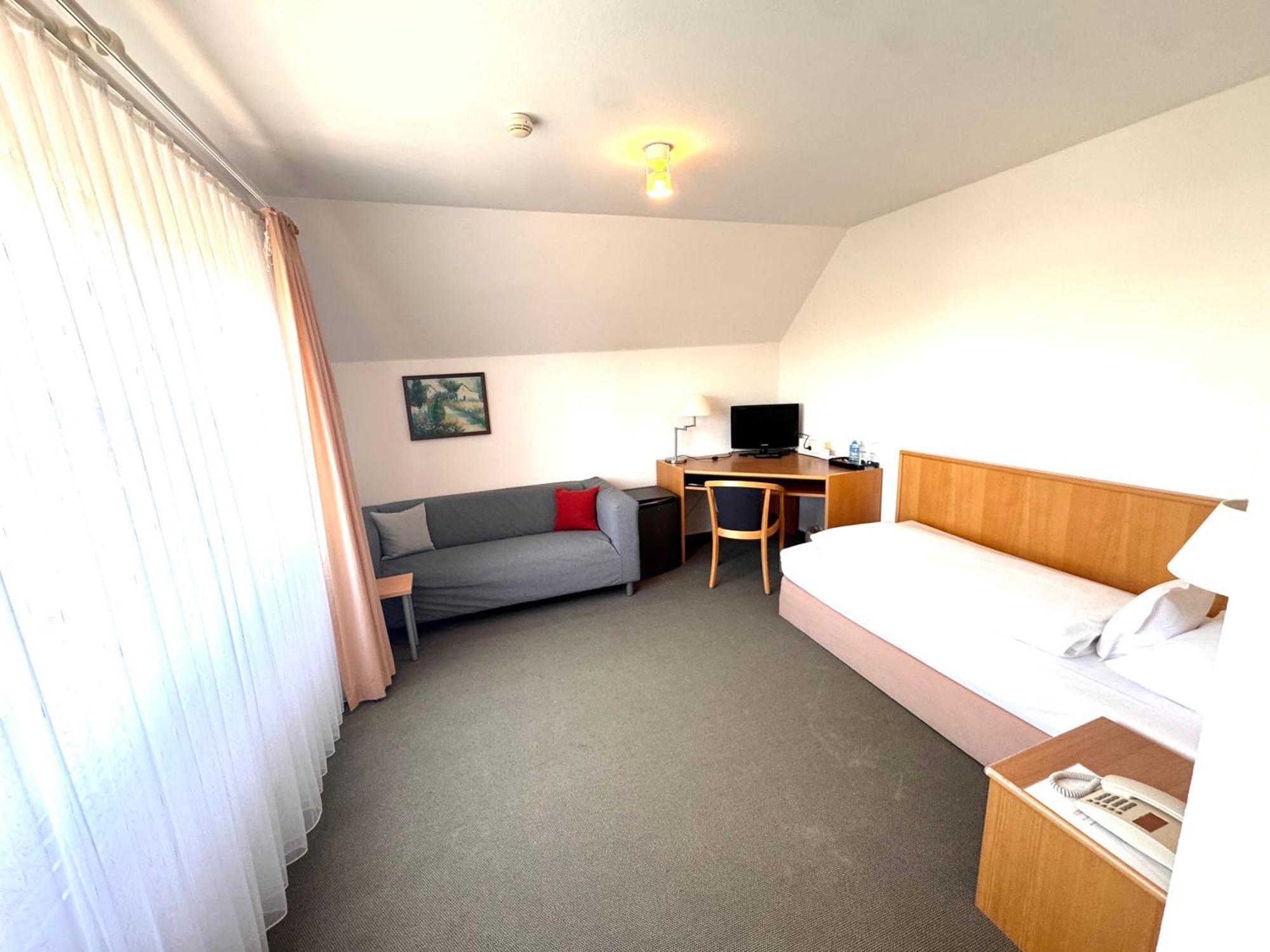 אנדינגן Kirchers Park & Wellnesshotel Kaiserstuhl Garni מראה חיצוני תמונה