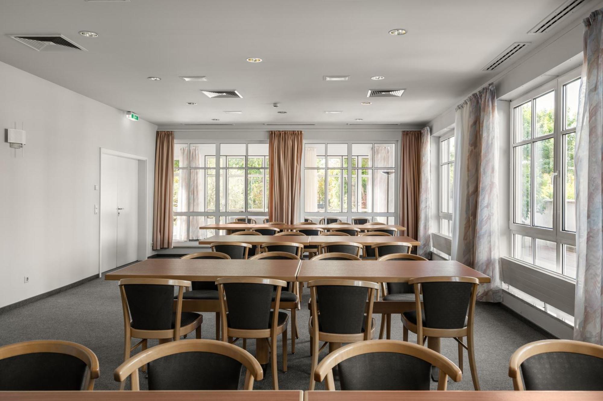 אנדינגן Kirchers Park & Wellnesshotel Kaiserstuhl Garni מראה חיצוני תמונה
