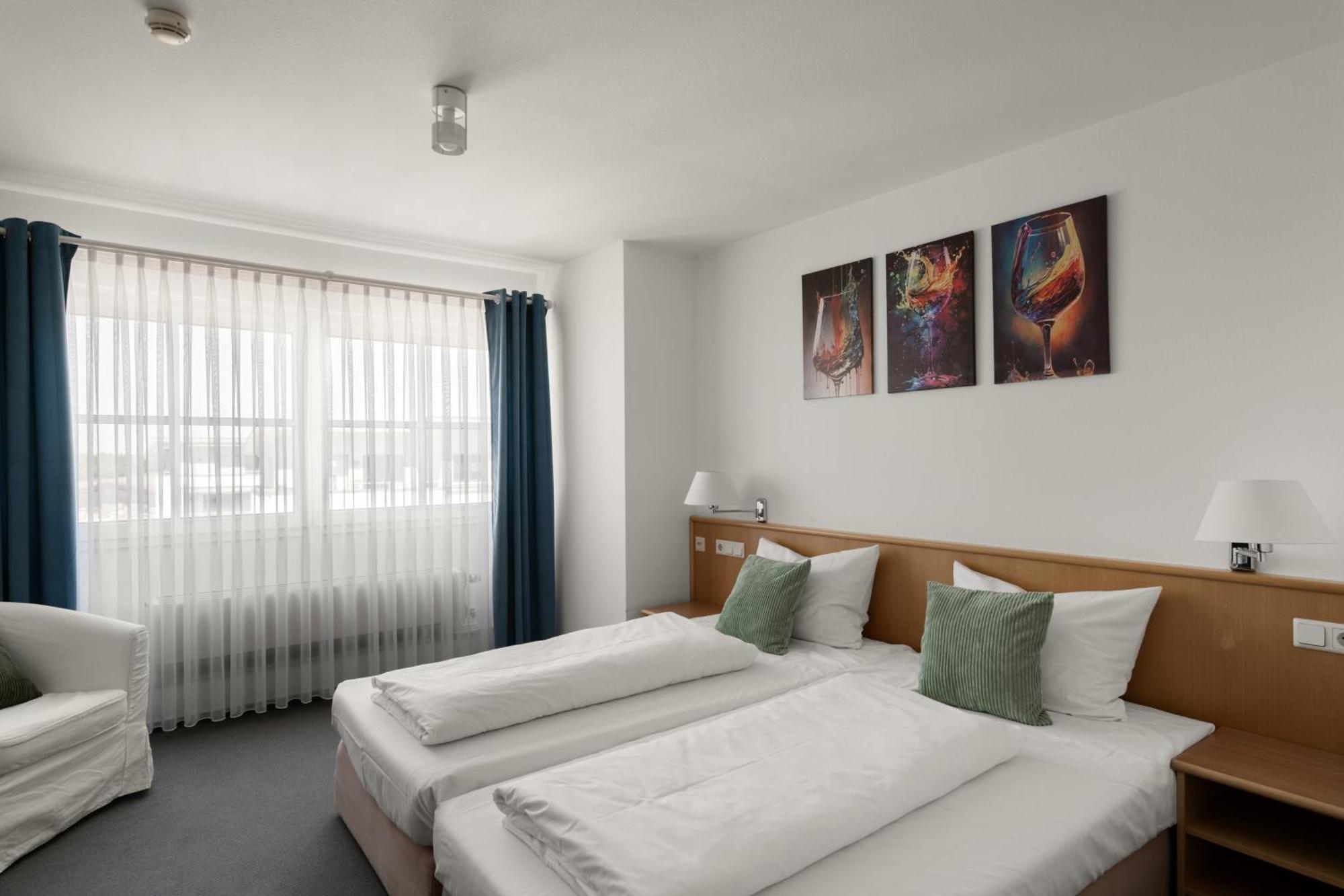אנדינגן Kirchers Park & Wellnesshotel Kaiserstuhl Garni מראה חיצוני תמונה